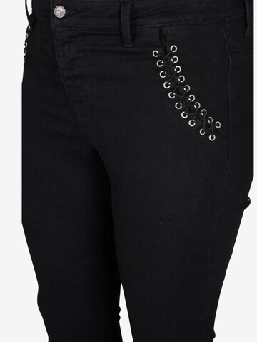 Zizzi Slimfit Jeans 'Amy' in Schwarz