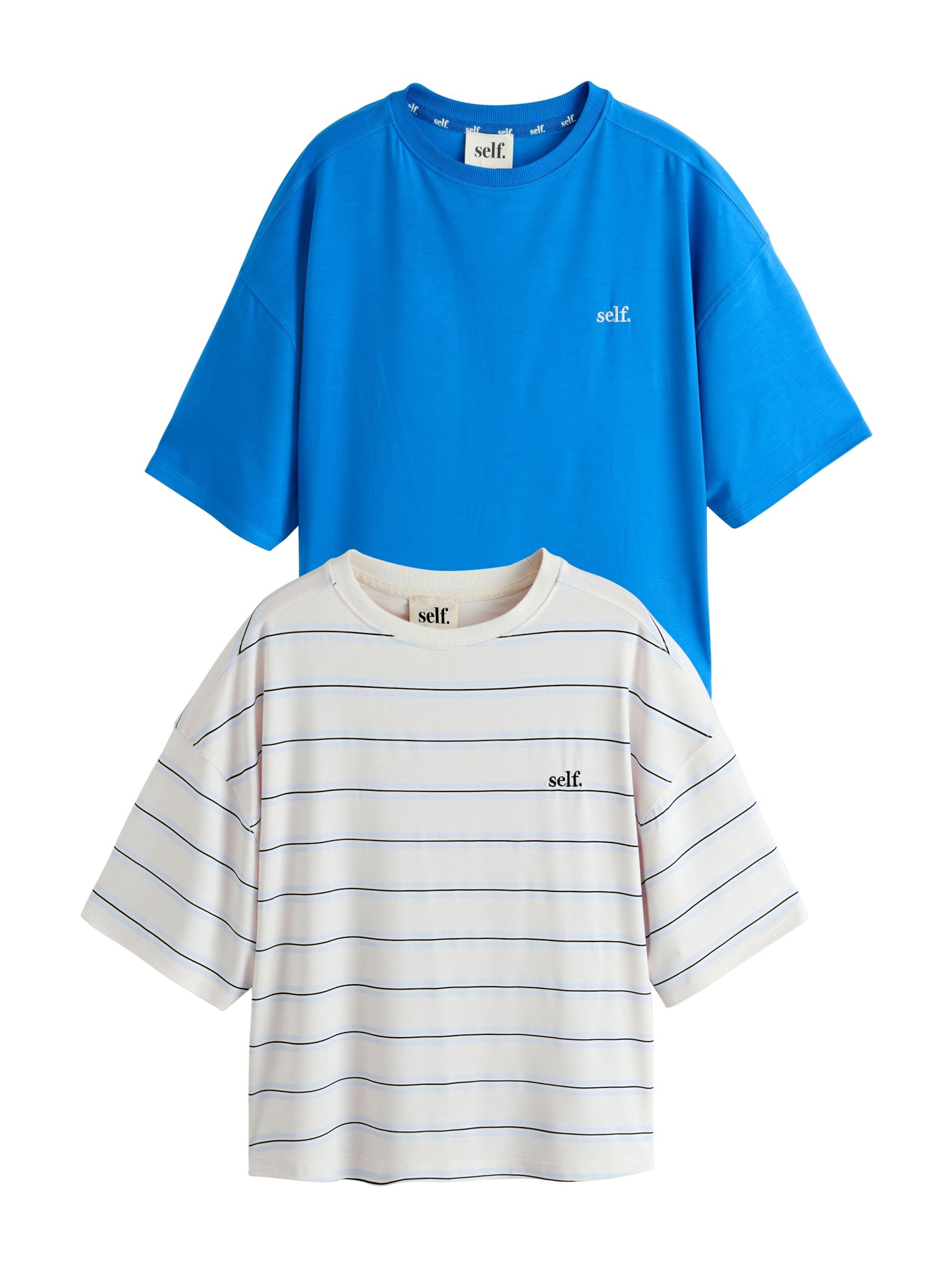 self. Shirts i blå: forside