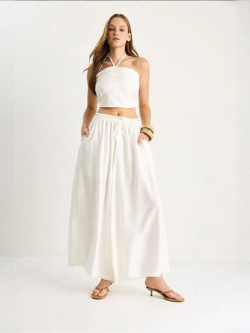 Pantalons de tailleur Bianco Lucci en blanc