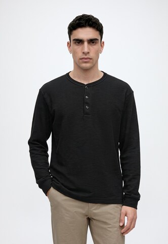 GAP - Camiseta en negro: frente