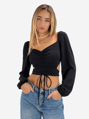 Elara Bluse in Schwarz: Vorderseite