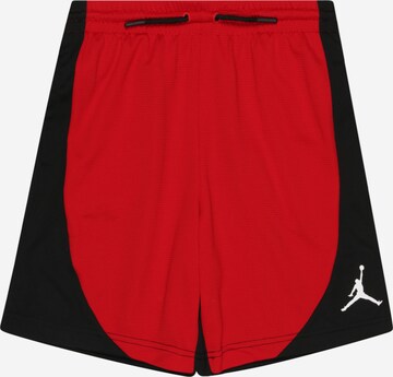 Pantaloni de la Jordan pe roșu: față