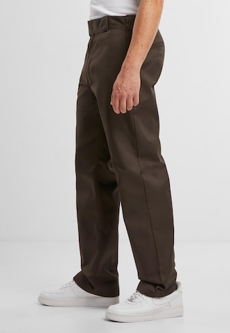 DICKIES Szabványos Ráncos nadrág '874 Work' - barna