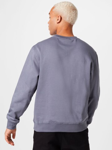 WEEKDAY Sweatshirt in Blau