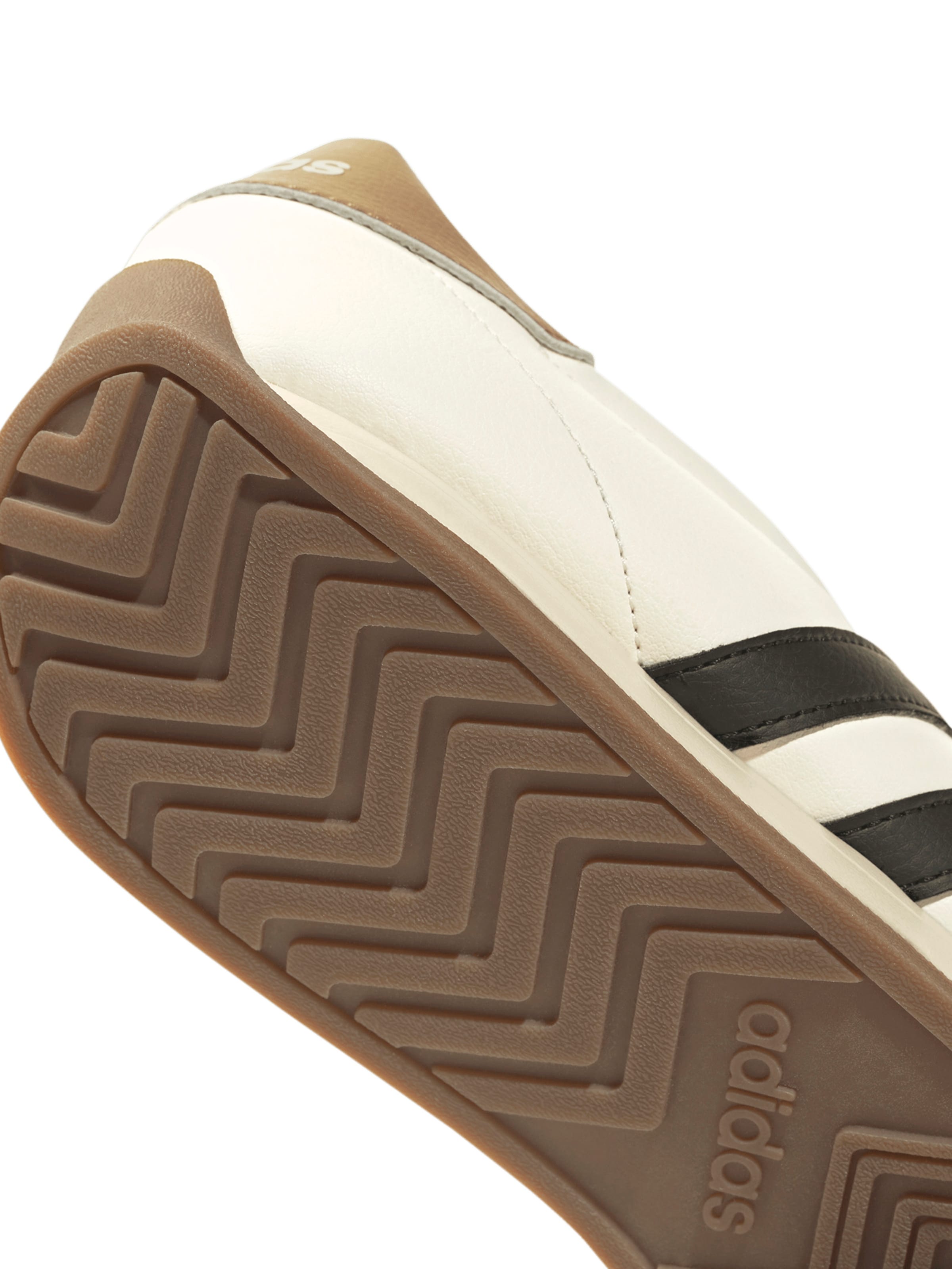 balts ADIDAS SPORTSWEAR Zemie brīvā laika apavi 'RUNVISTA'