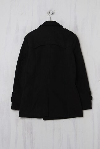 Zune Poar Jacket & Coat in L in Black
