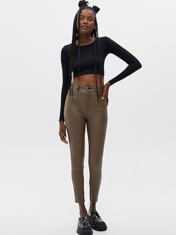 Pull&Bear Skinny Jeans in Brown: front