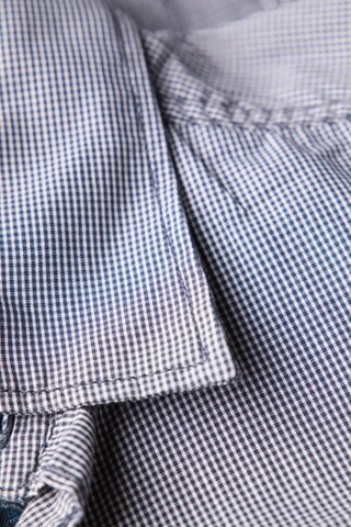 s.Oliver Button Up Shirt in S in Blue