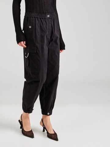 Tapered Pantaloni cu buzunare de la 3.1 Phillip Lim pe negru: față