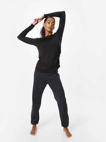 CURARE Yogawear Funktsionaalne särk, värv must