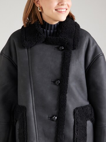TOPSHOP Winter jacket in Black