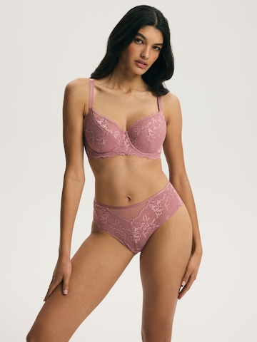 Balconcino Reggiseno 'Schalen-BH Cloe, florale Spitze - für glatte Silhouette unter Kleidung' di ESOTIQ in rosa: frontale