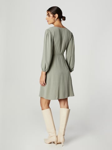 Guido Maria Kretschmer Women - Vestido 'Simona' en verde: atrás