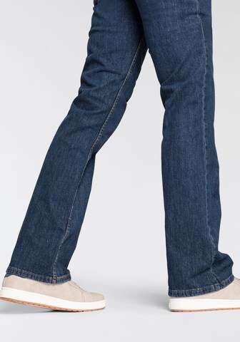 LEVI'S ® Regular Jeans '527' in Blau