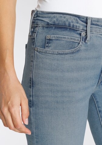 LEVI'S ® Skinny Jeans '711' in Blauw