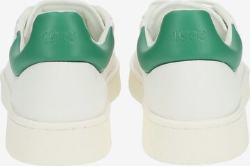 LACOSTE Sneaker in Weiß