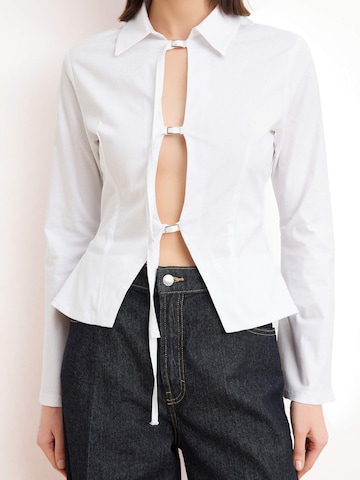 Trendyol - Blusa en blanco