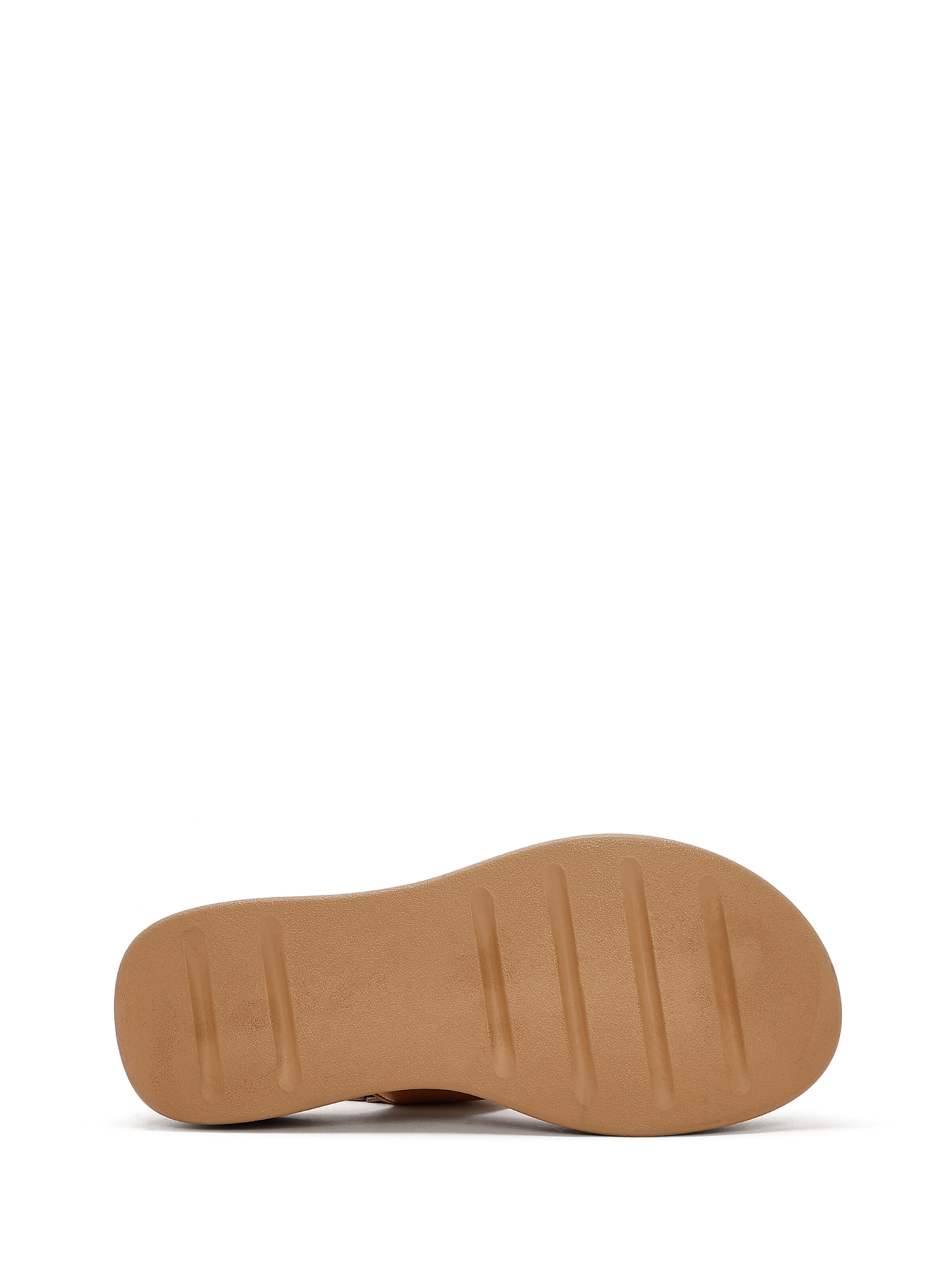 Sandalo di Derimod in bronzo