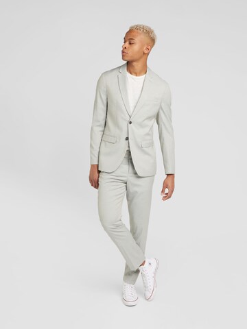 Coupe slim Costume 'CEDRIC' SELECTED HOMME en gris : devant