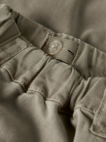 Effilé Pantalon 'NMMBEN' NAME IT en gris