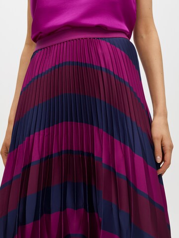 Lola Casademunt Rok in Roze