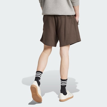 ADIDAS ORIGINALS Обычный Штаны 'Premium Essentials' в Зеленый