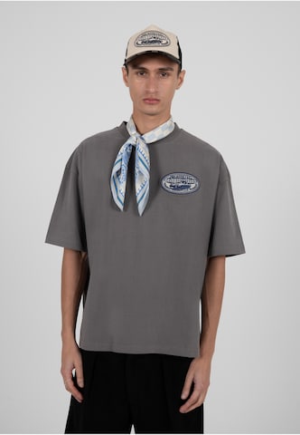 Maglietta 'Racecore' di Prohibited in grigio: frontale