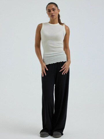 Seamless Basic Top ' Wooly ' – bílá