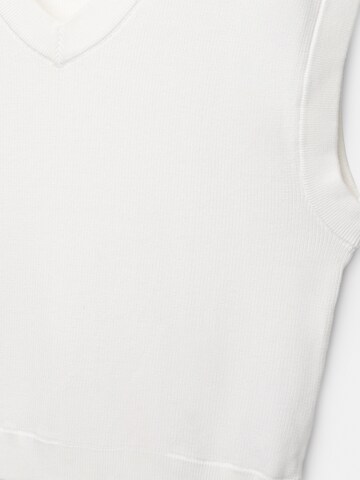 Pull&Bear Brezrokavnik | bela barva