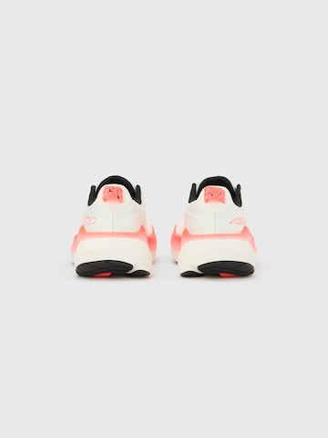 Altra Běžecká obuv 'FWD VIA 2' – bílá