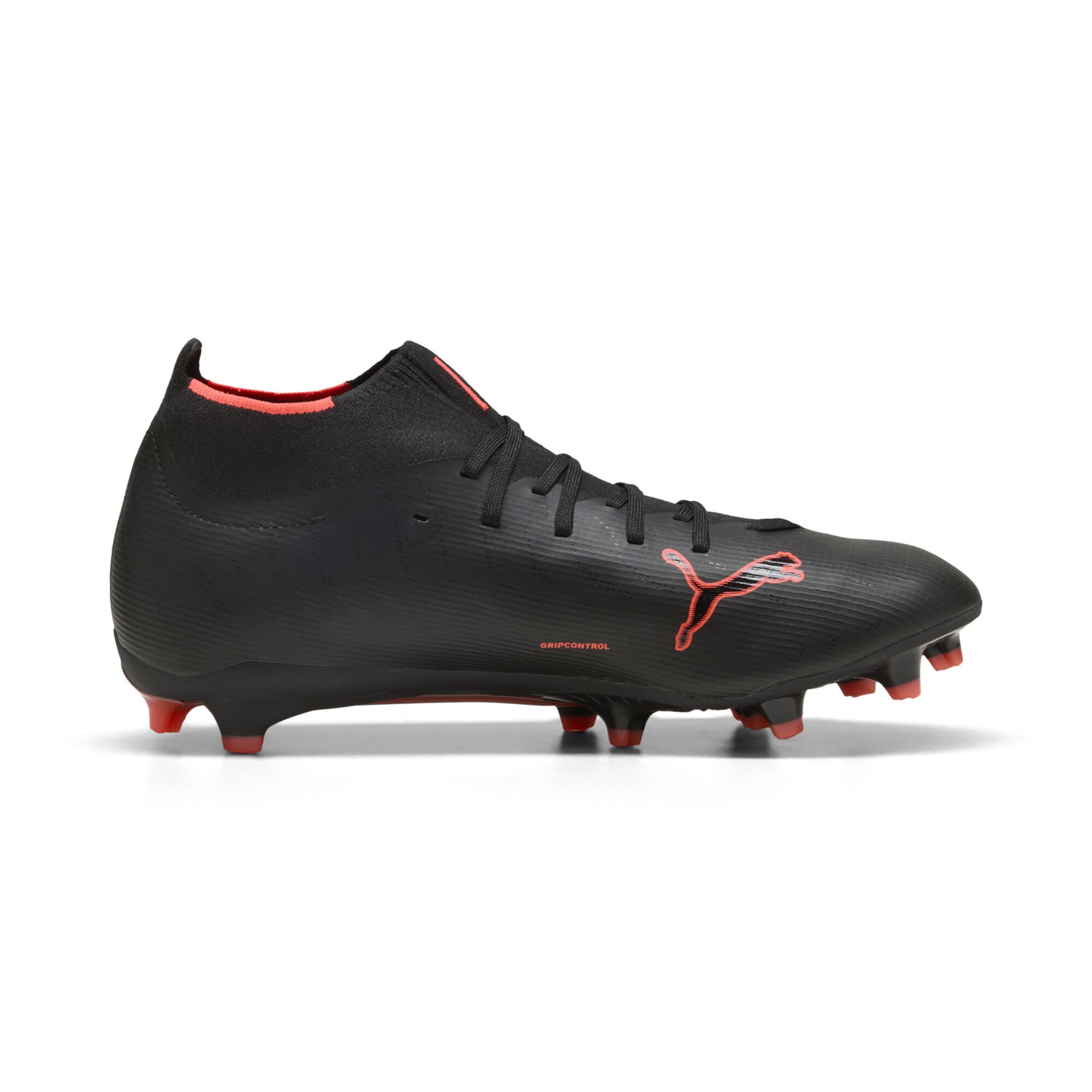 PUMA Soccer shoe 'Ultra 6 Match+' in Black