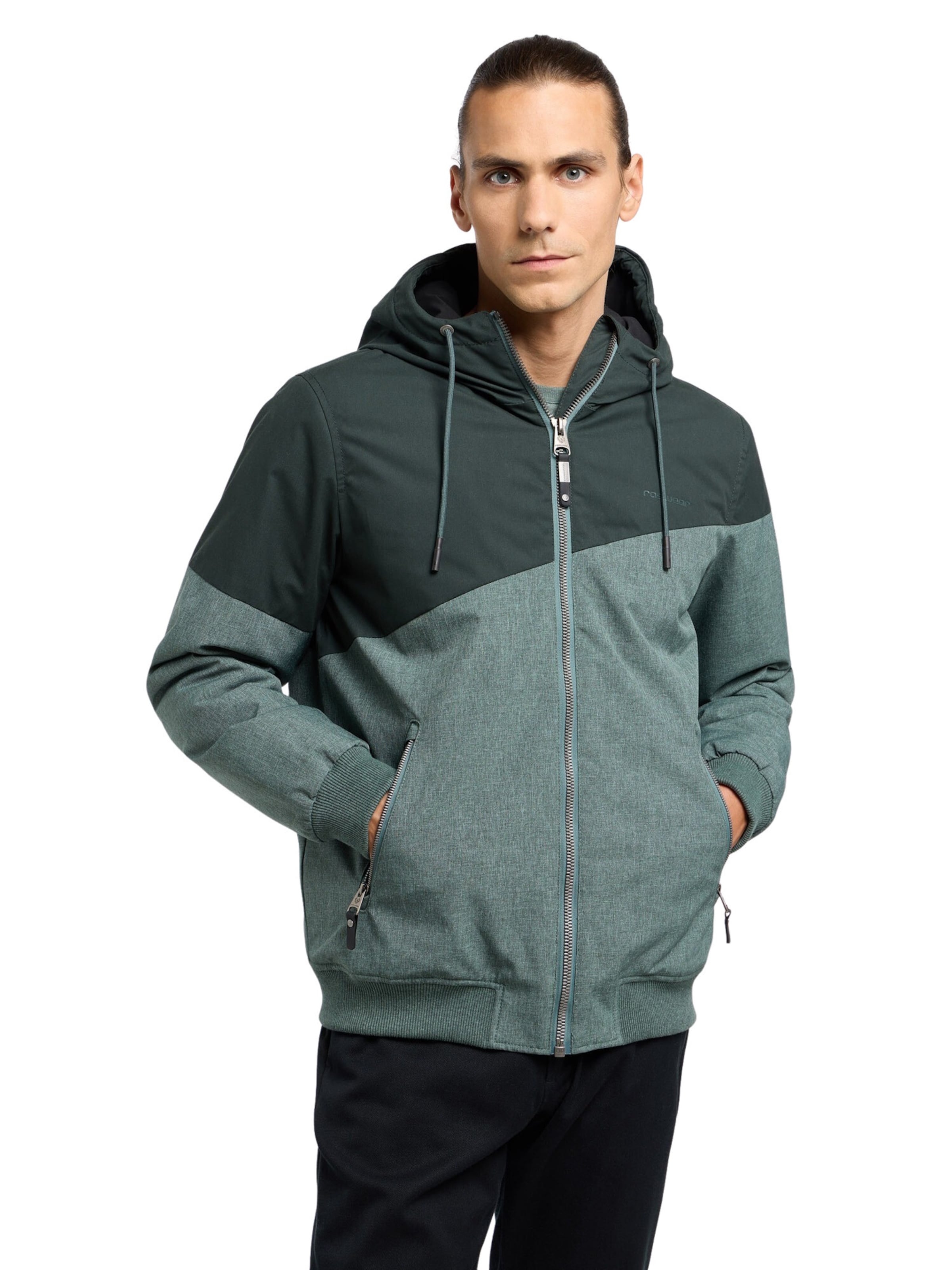 Giacca invernale 'WINNGS WARM' di Ragwear in verde: frontale
