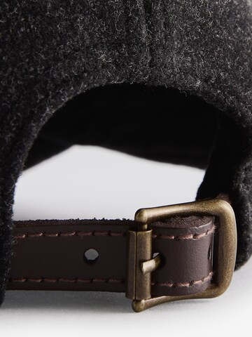 Next Beanie in Black