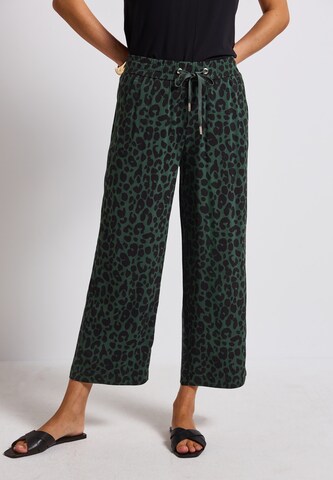 STREET ONE Loose fit Pants in Green: front