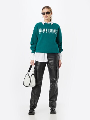 Gina Tricot Sweatshirt 'Riley' in Groen