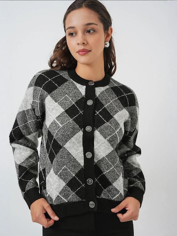 Bigdart Knit Cardigan in Black