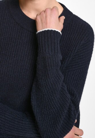 include Pullover in Blau