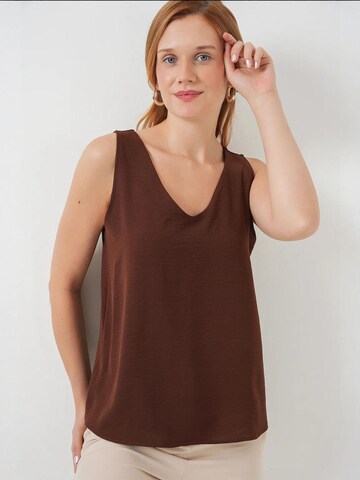 Bigdart Blouse in Bruin