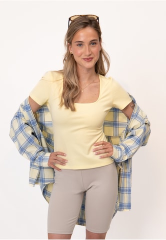OH APRIL - Camisa 'Kalina' em amarelo: frente