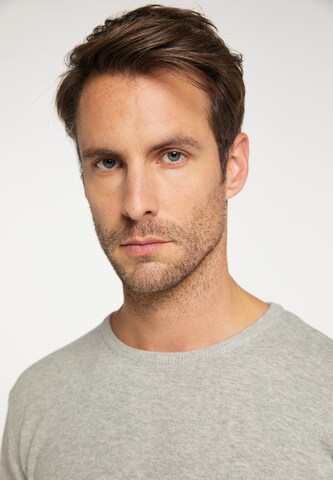ICEBOUND Sweater in Grey