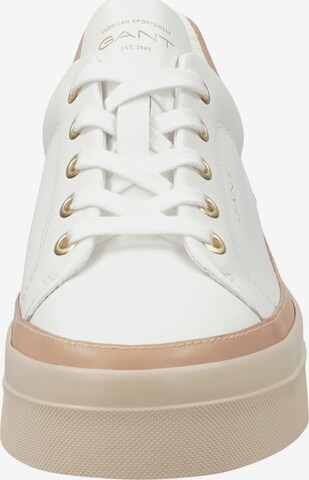 Baskets basses GANT en blanc