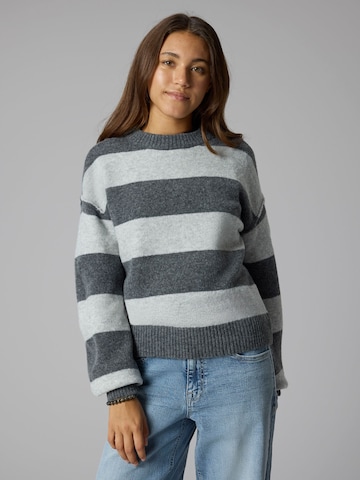 LMTD Sweater in Grey: front