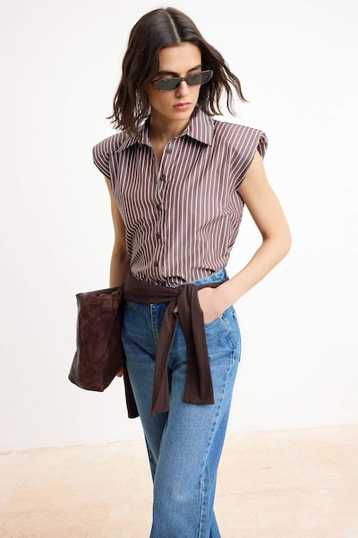 Trendyol Bluse in XS in braun / weiß, Produktansicht