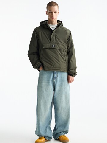 Geacă de primăvară-toamnă de la Pull&Bear pe verde