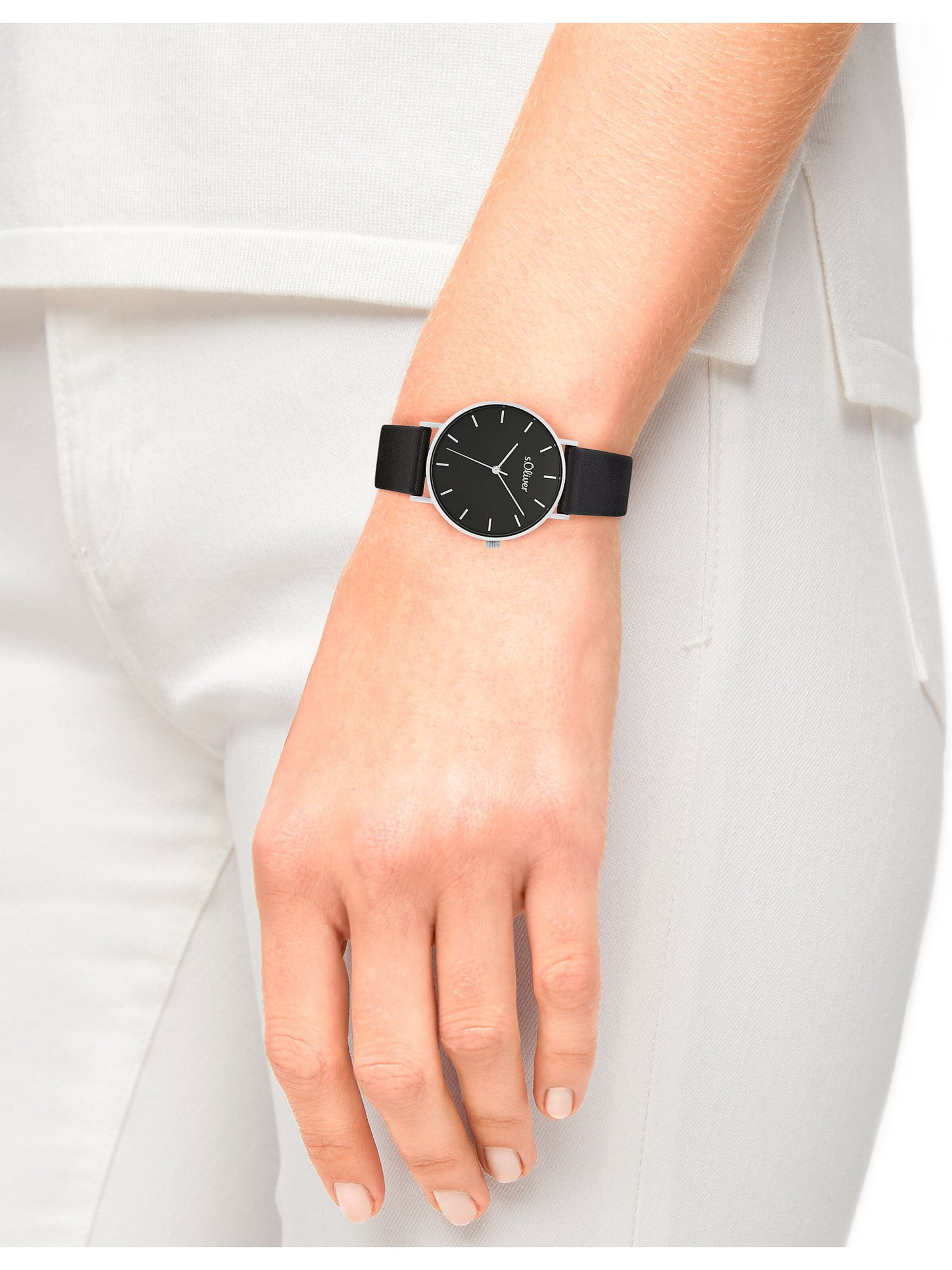s.Oliver Analog Watch in Black