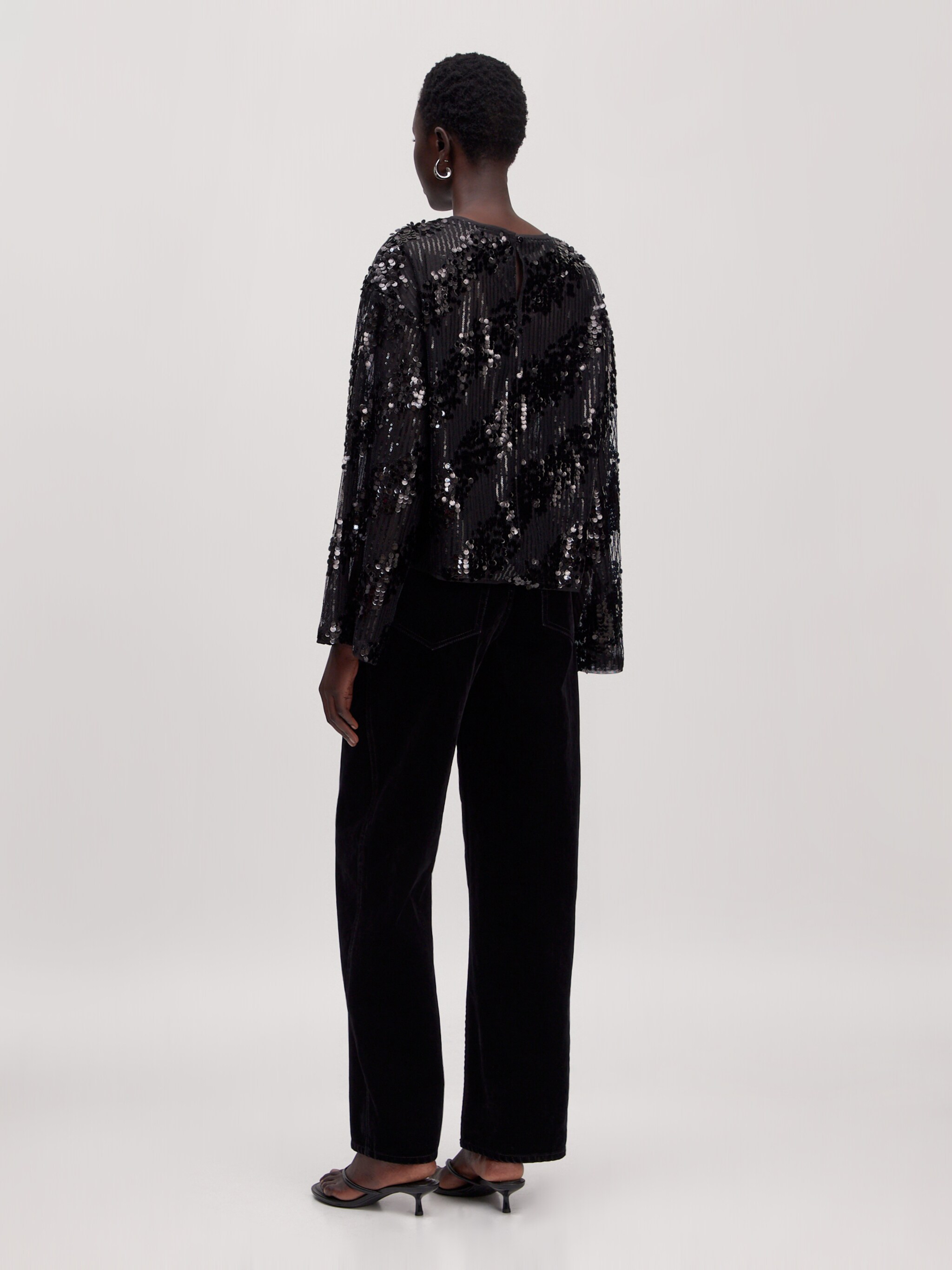 EDITED Produkte Shirt 'Xavia' schwarz