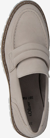 s.Oliver Classic Flats in Beige