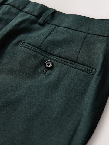 Next Слим Плиссированные брюки в Зеленый