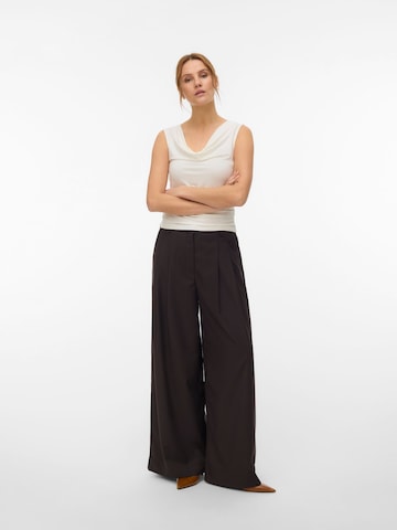 VERO MODA Wide leg Pleat-front trousers 'VMNikki' in Brown