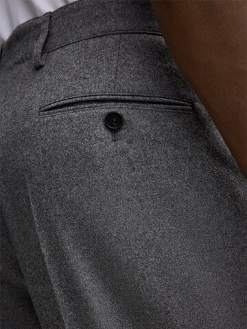 STRELLSON Loose fit Pleated Pants ' Jarod ' in Grey